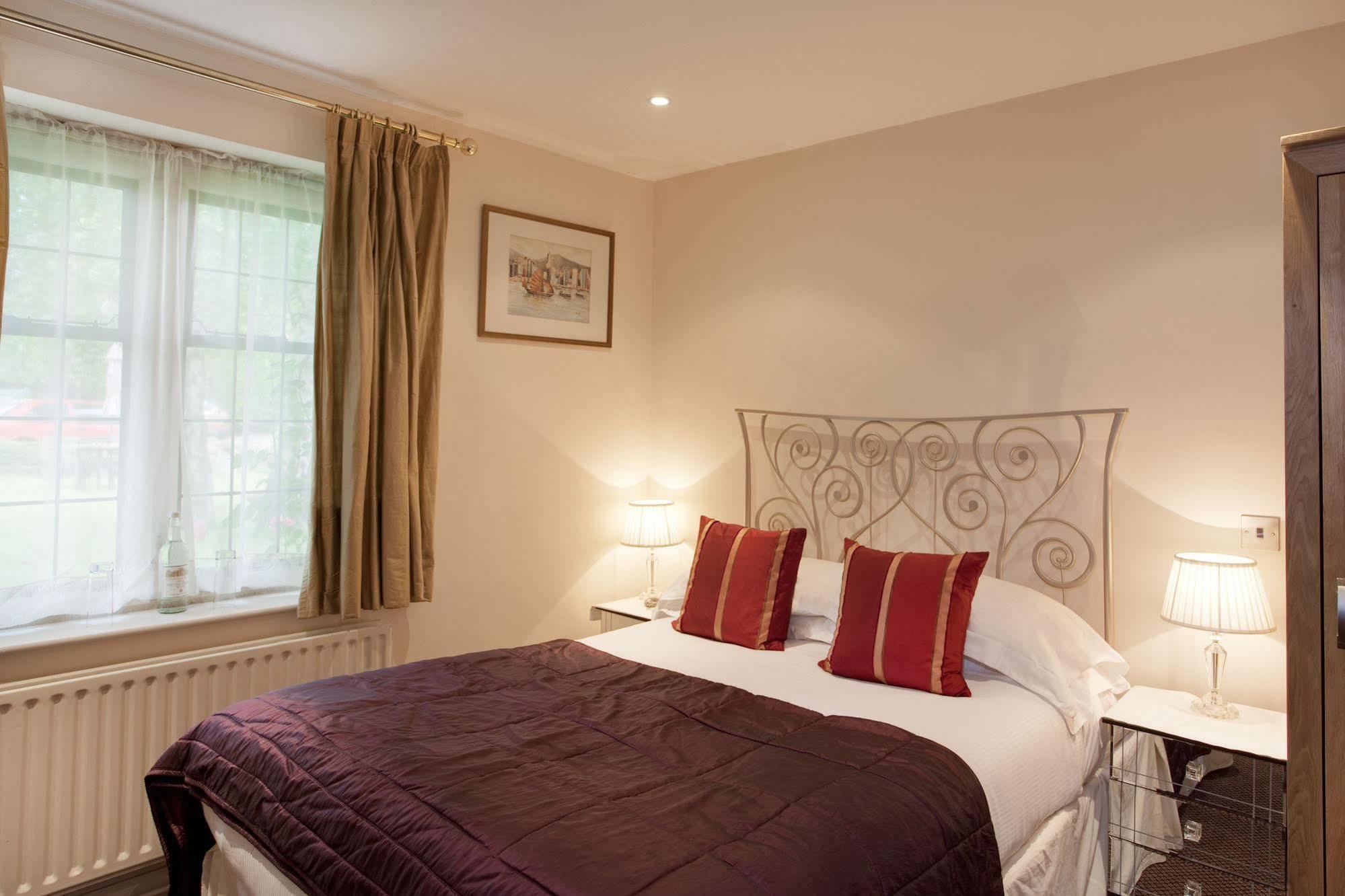 The Dial House Hotel Bourton-on-the-Water Exterior photo